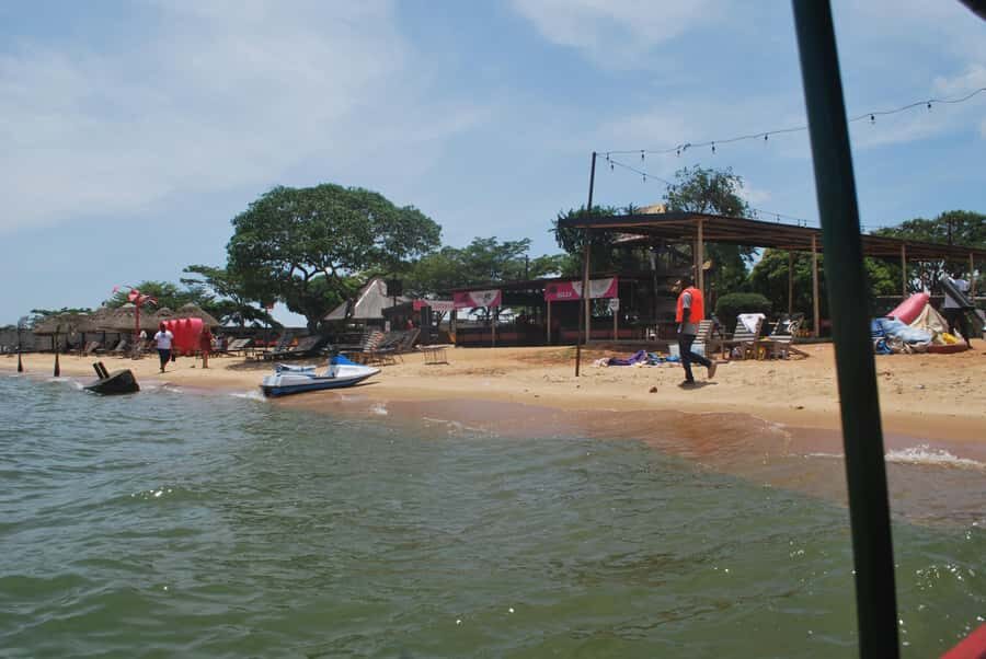 1-Day Best of Entebbe City Guided Walking Tour - Markets, squares, and old-world landmarks: where Entebbe’s story shows up