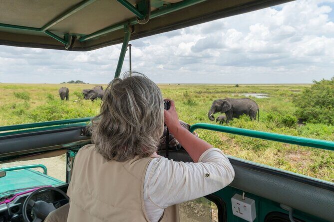 8-Day Classic Uganda Primates & Wildlife Tour - Queen Elizabeth: Kasenyi tracks and Kazinga Channel cruising