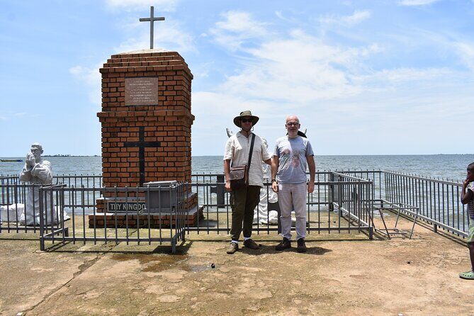 Entebbe Eco Tour - Full Day - Entebbe Botanical Gardens: birds, shade, and cliff views
