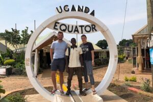 Equator Tour (Airpals Safaris tour) - Craft markets, souvenirs, and the water-and-compass moments