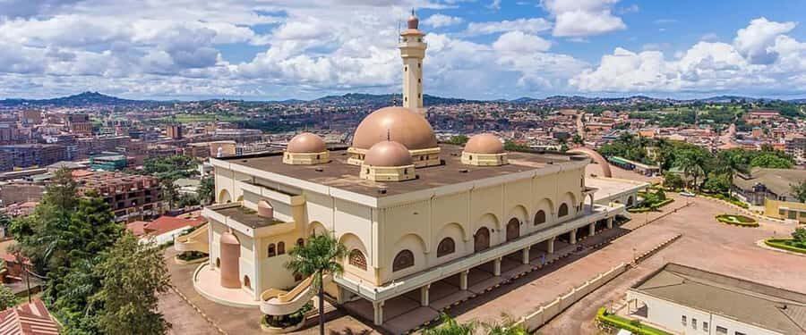 Kampala: Guided City Walking Tour with Gadaffi Mosque - Owino Market (St. Balikuddembe): When Kampala Turns Up the Volume