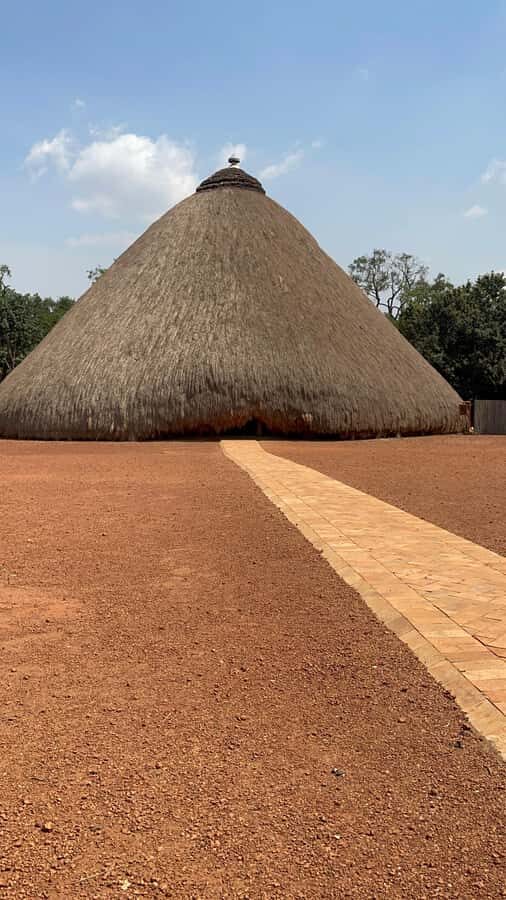 Kampala: Private Guided City Tour with vehicle Transfers - The Bahá’í Temple on Kikaaya Hill: Gardens, Unity, and Quiet Reflection