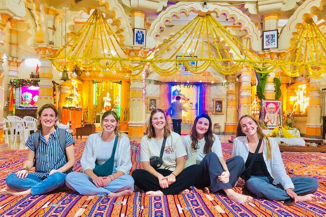 Kampala Walking City Tours (Women Guided) - Stop 1: Gaddafi (Uganda National) Mosque and what to notice