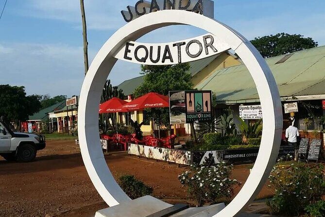 Private Guided Equator Tour Experience Uganda - Kampala to Green Equator Masaka Rd: the road is part of the show