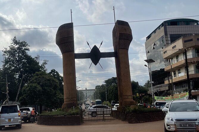 Safe Motorbike Tour in Kampala (Boda Boda Tour) - Food Stop: Why the Rolex Inclusion Is a Smart Move