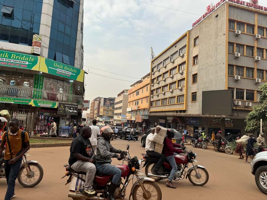 The best Kampala walking experience tour - Taxi Park and downtown transport: seeing the city’s rhythm